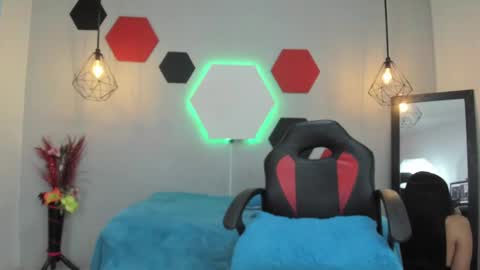 martina online show from January 2025 05:52:02 AM