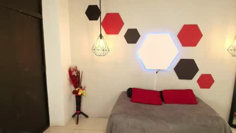 martina online show from March 2025 07:45:01 AM