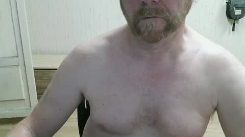 Snapshot of saltimbanquier chatting on May 2026 12:13:01 PM Saltimbanquier Salt ou Banquier online show from May 2026 12:13:01 PM