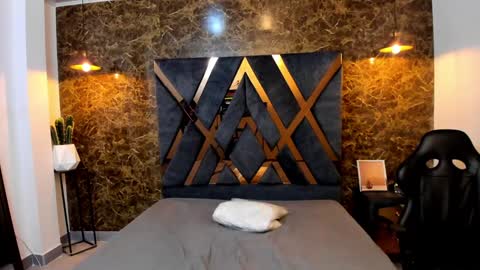 SALVATORE online show from January 2025 02:33:02 PM