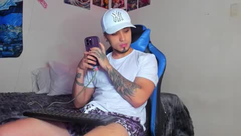   online show from December 2025 02:05:02 AM