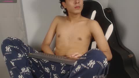 salvatore_montt online show from February 2025 03:35:01 PM