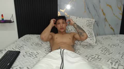 sammmikee online show from February 2025 02:47:02 AM