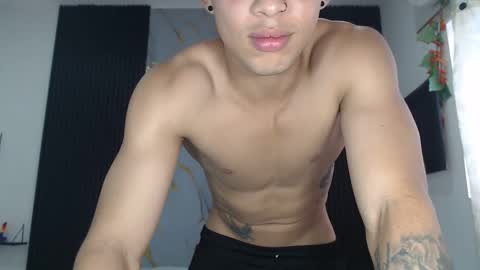 sammmikee online show from February 2025 06:37:02 PM