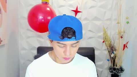 Sam online show from December 2025 01:06:01 PM