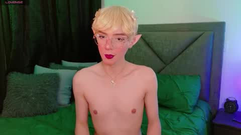 Snapshot of sam_russo chatting on September 2025 08:30:01 AM Sam online show from September 2025 08:30:01 AM