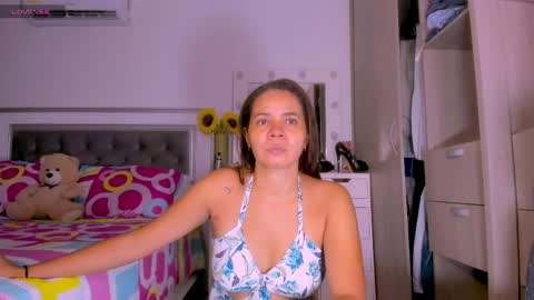 carolina online show from April 2026 04:37:02 AM