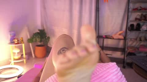 Snapshot of samanta_cutee1 chatting on May 2026 11:29:01 AM SAMANTA online show from May 2026 11:29:01 AM