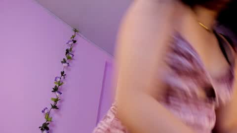 Snapshot of samanta_roberts1 chatting on January 2025 03:04:01 PM Samanta online show from January 2025 03:04:01 PM