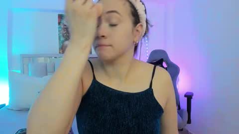 Snapshot of samanta_roberts1 chatting on October 2025 01:22:01 PM Samanta online show from October 2025 01:22:01 PM