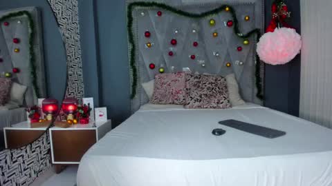 Samanta... online show from January 2025 07:28:01 PM