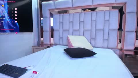 Snapshot of samantasm chatting on January 2025 07:04:02 AM S A M A N T A online show from January 2025 07:04:02 AM