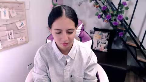Snapshot of samantha2girl chatting on June 2026 05:44:02 PM samantha online show from June 2026 05:44:02 PM