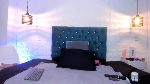 samantha_foxyy online show from July 2026 02:13:01 PM