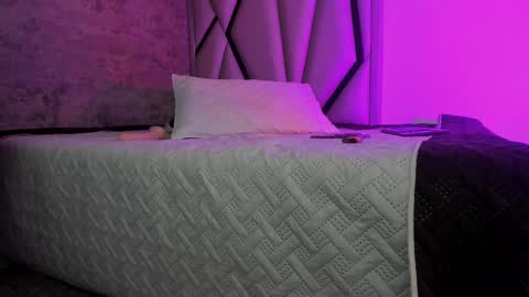 samantha_scottt online show from October 2025 09:10:02 AM