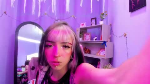 Samantha Smitth online show from March 2026 03:44:02 AM