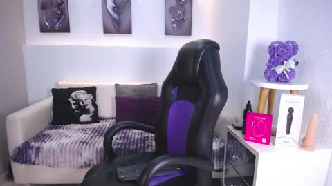 Samantha online show from December 2025 06:08:02 AM