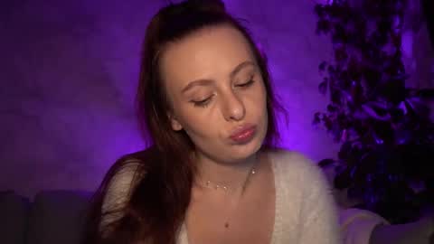 Snapshot of samanthavixen chatting on November 2025 08:08:01 PM Goddess Samantha Vixen online show from November 2025 08:08:01 PM