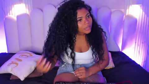 Snapshot of samara__08 chatting on June 2026 07:38:02 PM SAMARA online show from June 2026 07:38:02 PM