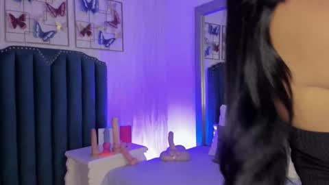 Samara Warren online show from January 2026 11:37:02 AM