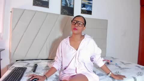 Snapshot of samaraa_smith1 chatting on May 2026 12:11:02 PM samaraa_smith1 online show from May 2026 12:11:02 PM