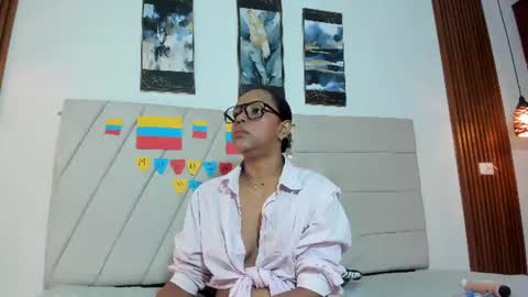 Snapshot of samaraa_smith1 chatting on July 2026 12:44:01 PM samaraa_smith1 online show from July 2026 12:44:01 PM