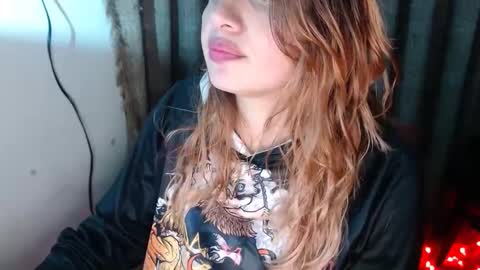 Snapshot of samatha_squirts chatting on September 2025 04:45:02 AM samatha_squirts online show from September 2025 04:45:02 AM
