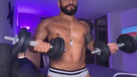 Snapshot of samdornan chatting on January 2025 11:59:02 PM Sam Dornan online show from January 2025 11:59:02 PM