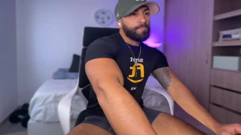 Snapshot of samdornan chatting on February 2025 09:29:01 PM Sam Dornan online show from February 2025 09:29:01 PM