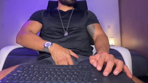 Snapshot of samdornan chatting on February 2025 11:04:02 PM Sam Dornan online show from February 2025 11:04:02 PM