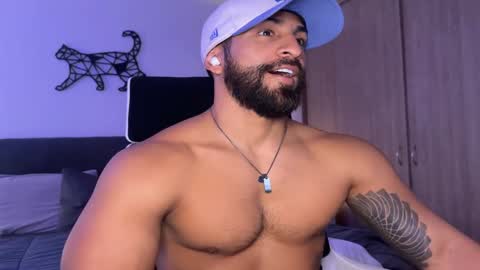 Snapshot of samdornan chatting on February 2025 06:48:01 PM Sam Dornan online show from February 2025 06:48:01 PM