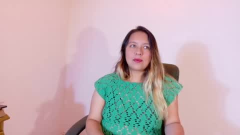 Snapshot of sami_1_8 chatting on April 2026 04:52:02 AM Samy online show from April 2026 04:52:02 AM