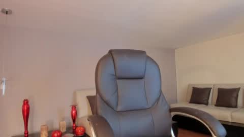 Samii  online show from November 2025 07:49:02 PM