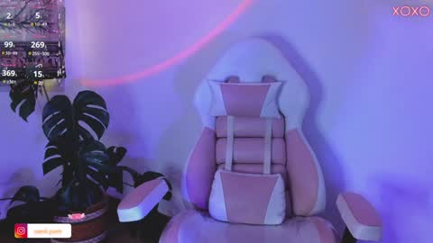 Sam    online show from December 2024 09:34:02 PM