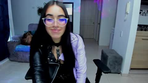 Snapshot of samismith77 chatting on May 2026 11:02:01 PM SARA online show from May 2026 11:02:01 PM