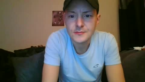 sexy lad looking for fun online show from January 2025 08:21:02 PM