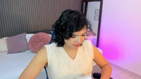 Snapshot of sammybrunette1 chatting on May 2026 01:34:01 AM Axel online show from May 2026 01:34:01 AM
