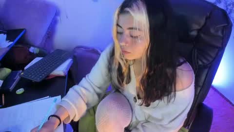   online show from February 2025 06:40:02 AM