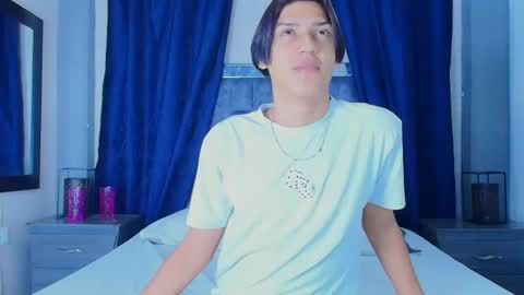 Snapshot of samuel_sincee chatting on January 2025 04:52:01 AM Samuel Sincee online show from January 2025 04:52:01 AM