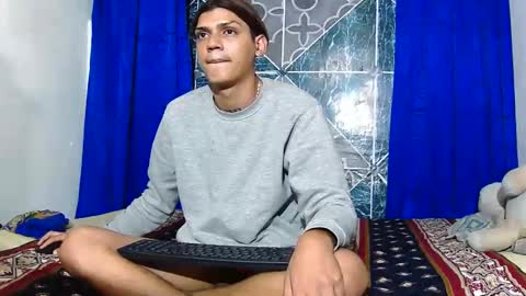 Snapshot of samuel_sincee chatting on October 2025 06:32:02 AM Samuel Sincee online show from October 2025 06:32:02 AM