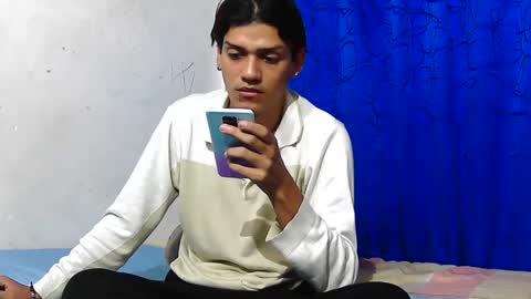 Snapshot of samuel_sincee chatting on April 2026 10:15:01 AM Samuel Sincee online show from April 2026 10:15:01 AM