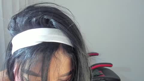 Hello I am absent due to a family calamity I will return soon-hola estoy ausente por un problema familiar volvere pronto. online show from January 2025 12:17:01 AM