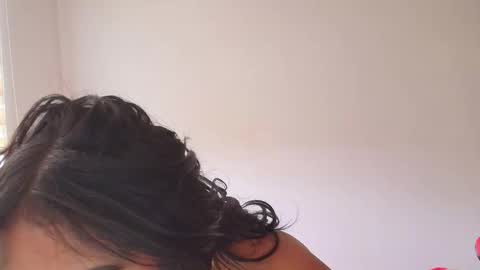 Hello I am absent due to a family calamity I will return soon-hola estoy ausente por un problema familiar volvere pronto. online show from October 2025 03:57:02 PM