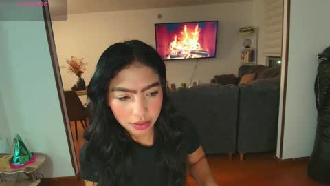 Snapshot of samy_jonnes_ chatting on May 2026 11:57:01 PM Hello I am absent due to a family calamity I will return soon-hola estoy ausente por un problema familiar volvere pronto. online show from May 2026 11:57:01 PM