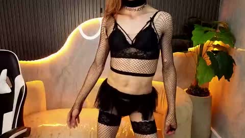 Samy  online show from November 2025 08:00:01 PM