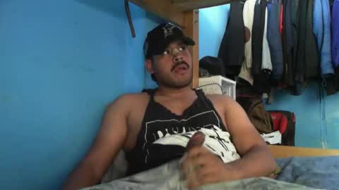 Snapshot of sandalo123 chatting on April 2026 06:01:02 PM sandalo123 online show from April 2026 06:01:02 PM