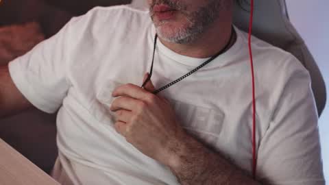 Sanders online show from February 2025 12:41:01 AM