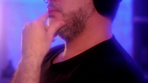 Sanders online show from November 2025 12:11:02 AM