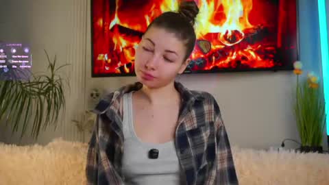 Emma  online show from April 2026 02:31:01 AM