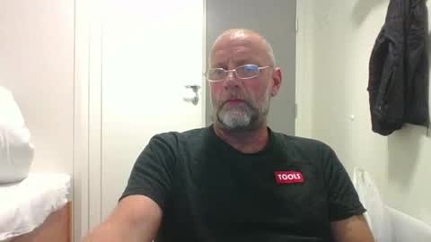 sandnesrune523 online show from September 2025 10:39:02 AM